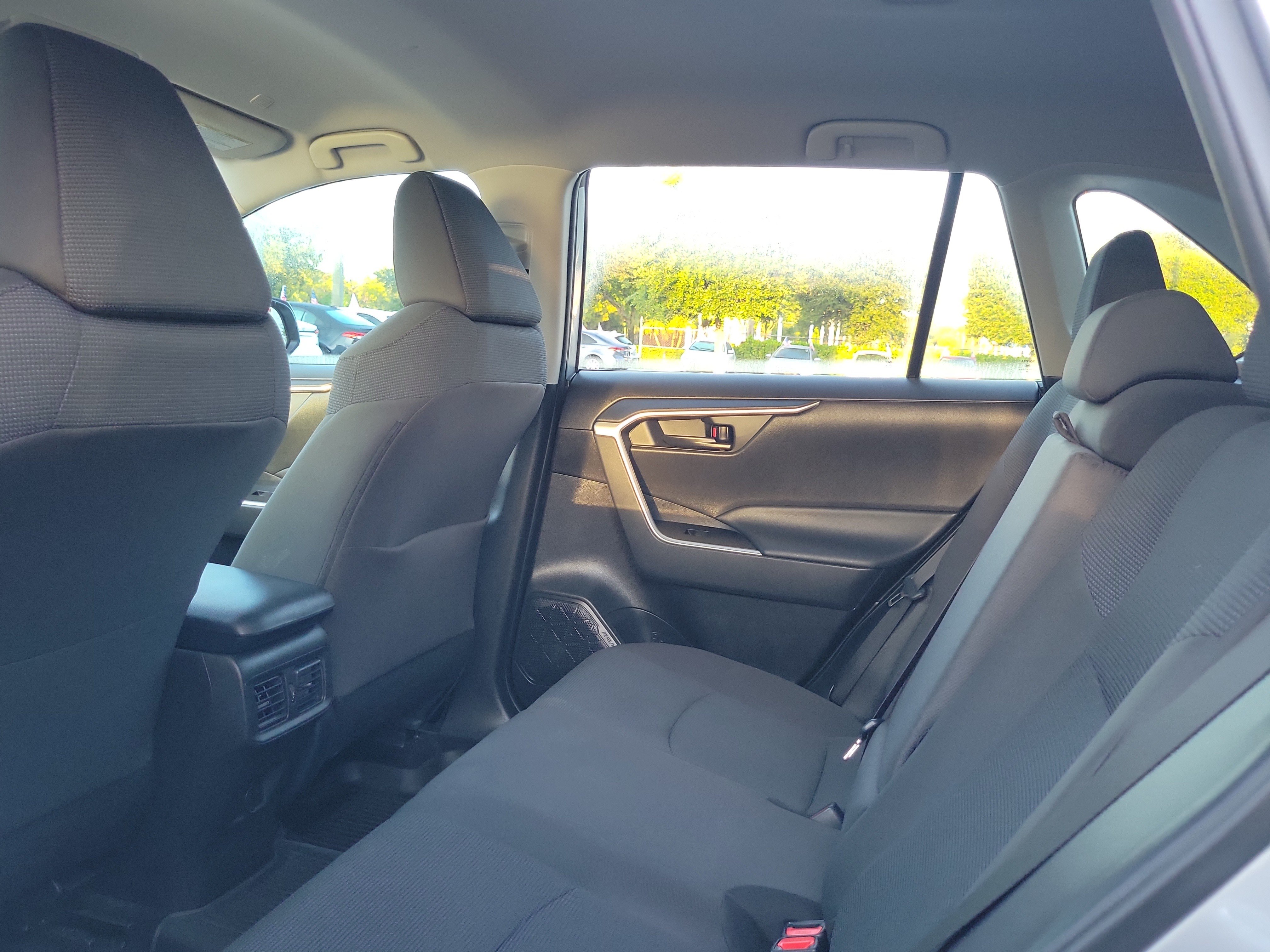 Used 2025 Toyota RAV4 LE FWD image 18