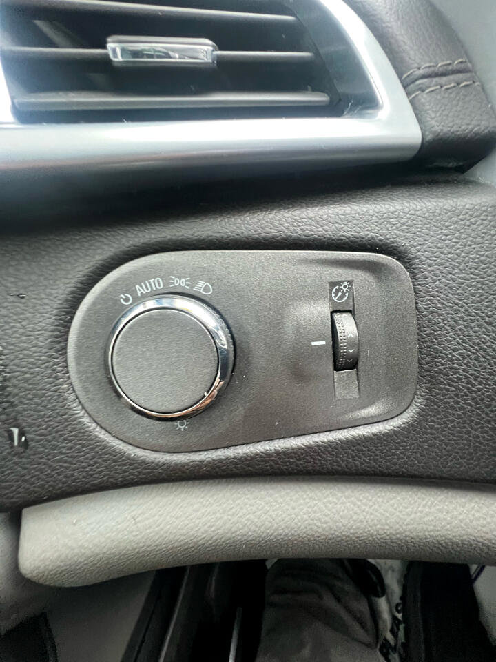 Used 2011 Cadillac SRX Base image 22