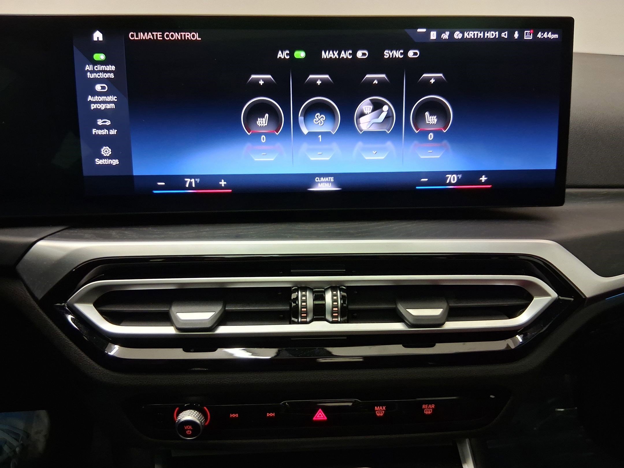 Used 2023 BMW 330e w/ Premium Package RWD image 27