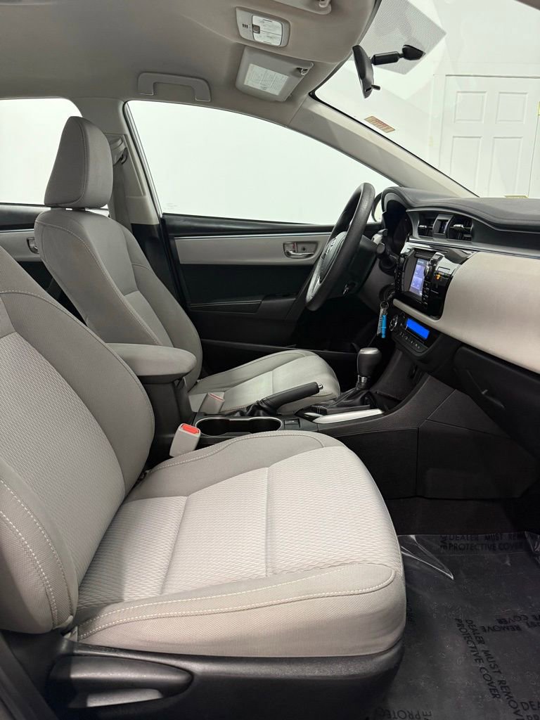 Used 2015 Toyota Corolla LE image 13