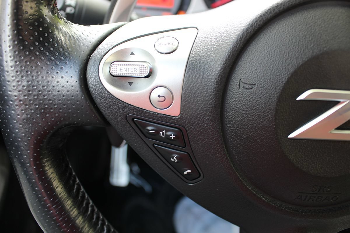 Used 2019 Nissan 370Z Touring Sport RWD image 15