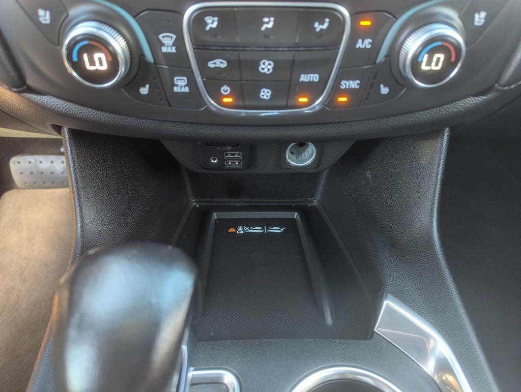 Used 2022 Chevrolet Traverse High Country AWD/4WD image 26