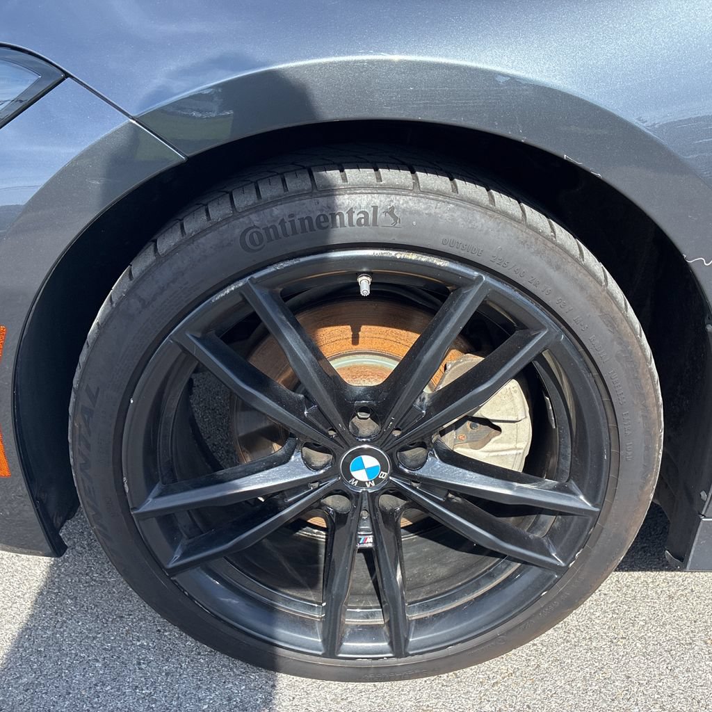 Used 2022 BMW 330i xDrive Sedan w/ M Sport Package AWD/4WD image 10