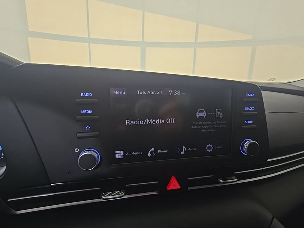 New 2026 Hyundai Elantra SE FWD image 17