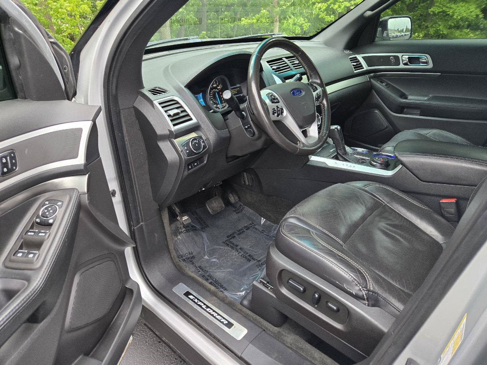 Used 2014 Ford Explorer Sport w/ Equipment Group 401A AWD/4WD image 12
