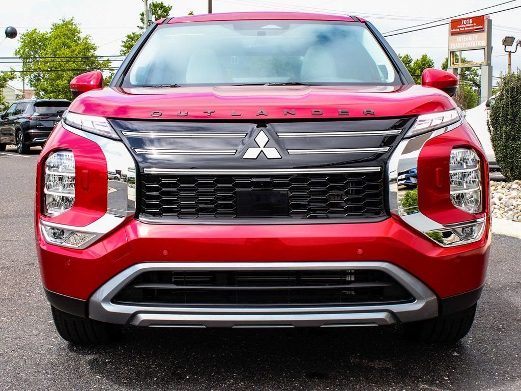 New 2025 Mitsubishi Outlander SE AWD/4WD image 2