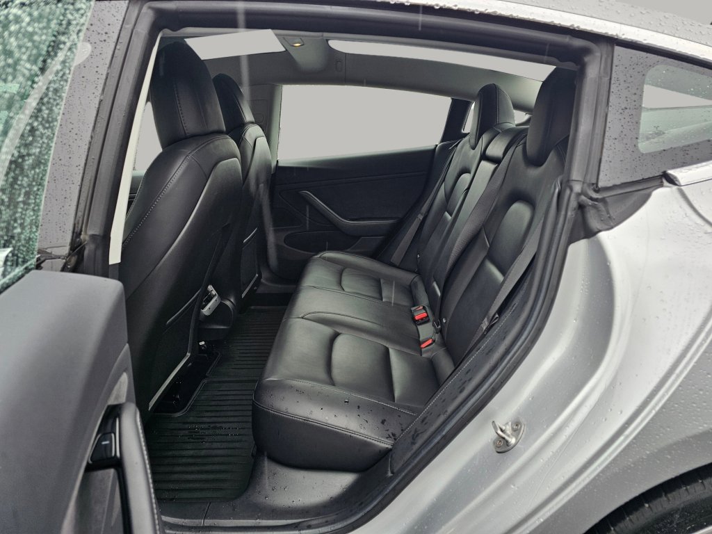 Used 2018 Tesla Model 3 Long Range RWD image 21