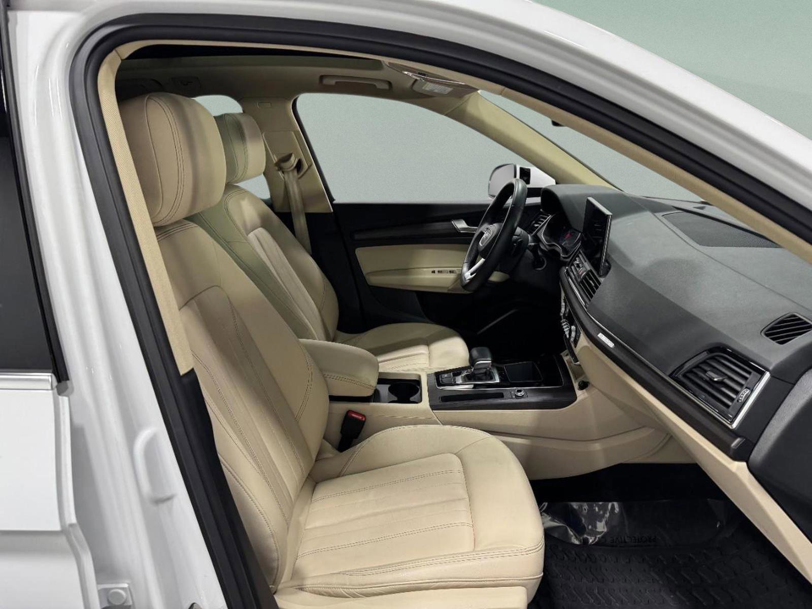 Used 2023 Audi Q5 2.0T Premium w/ Convenience Package image 18