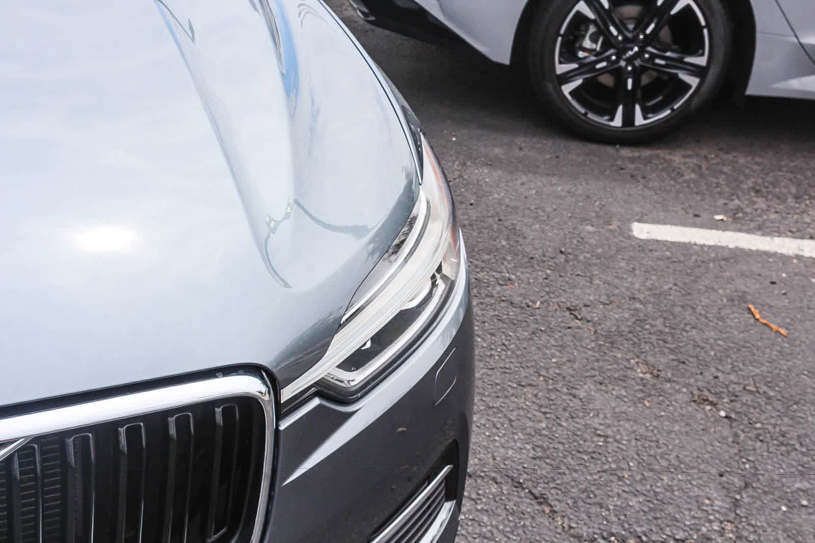 Used 2018 Volvo XC60 T8 Momentum AWD/4WD image 14