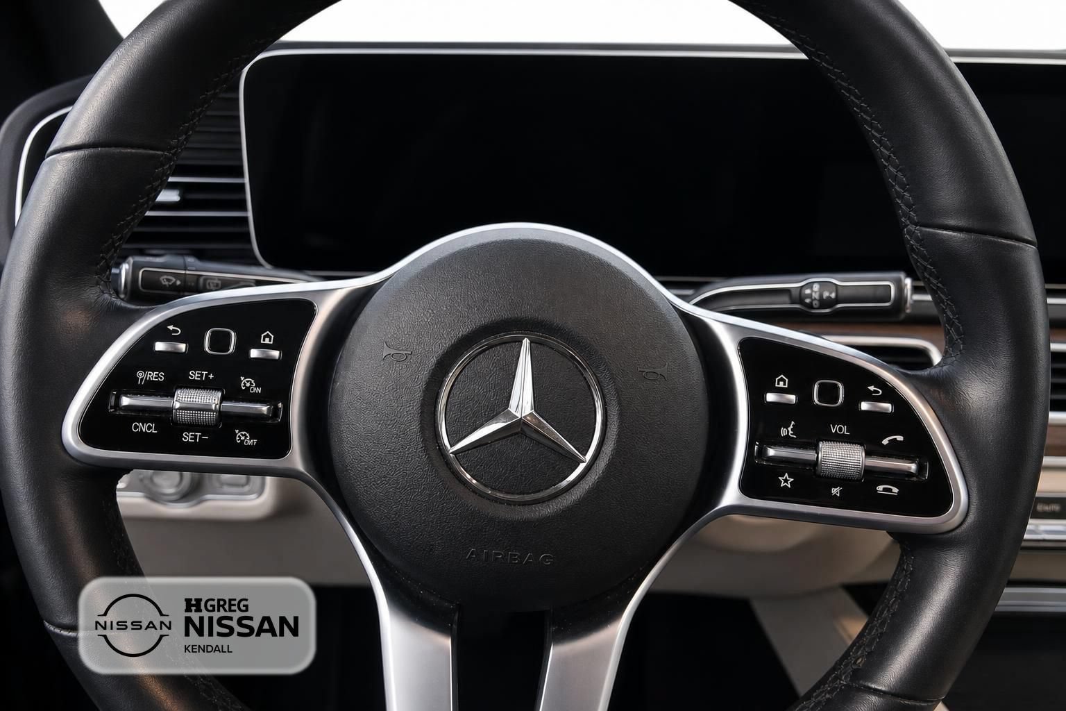 Used 2023 Mercedes-Benz GLE 350 w/ Premium Package image 7