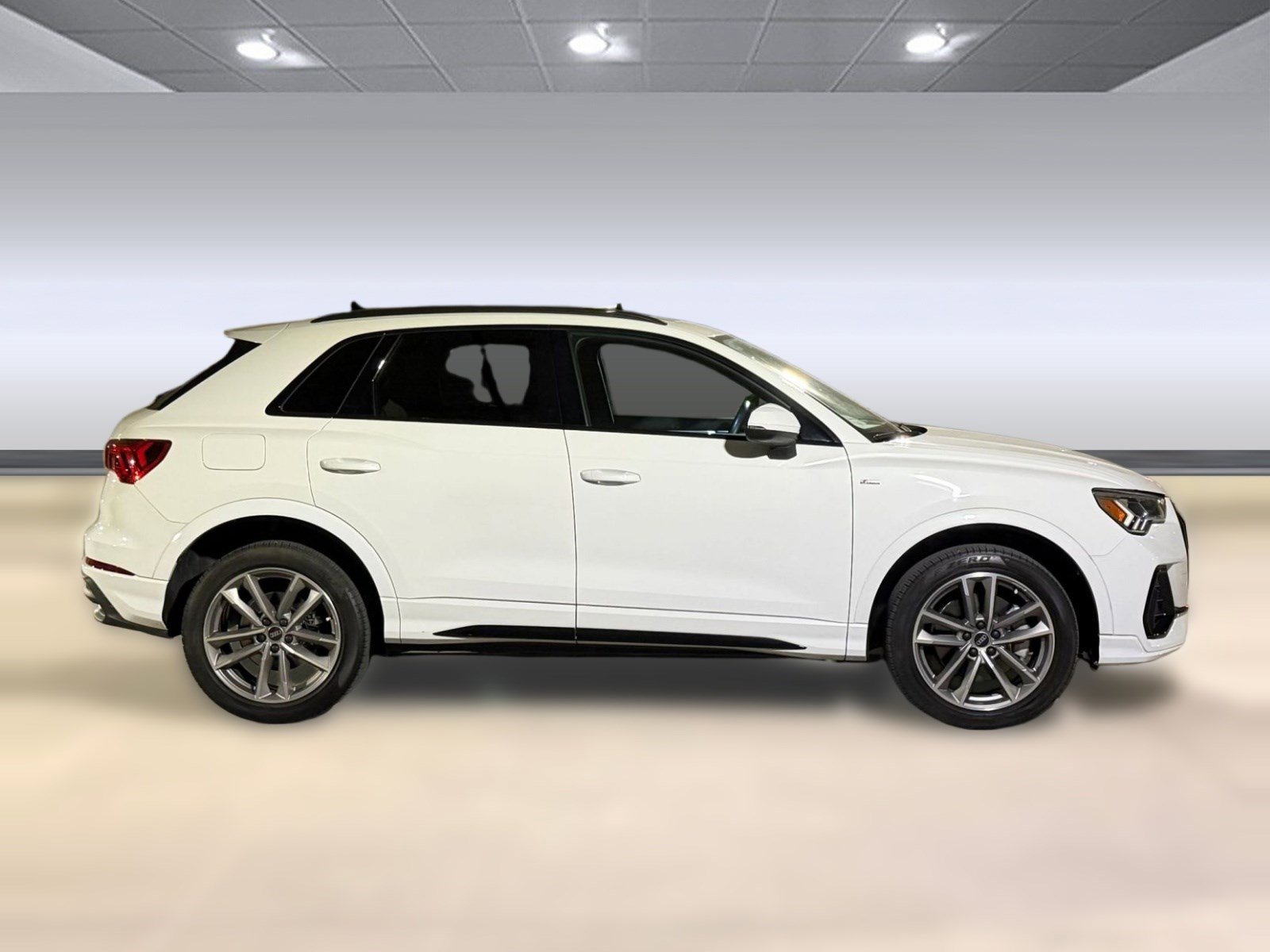 Certified 2023 Audi Q3 2.0T Premium w/ Black Optic Sport Package AWD/4WD image 8