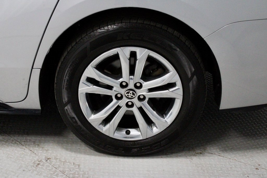 Used 2022 Toyota Sienna XSE image 20