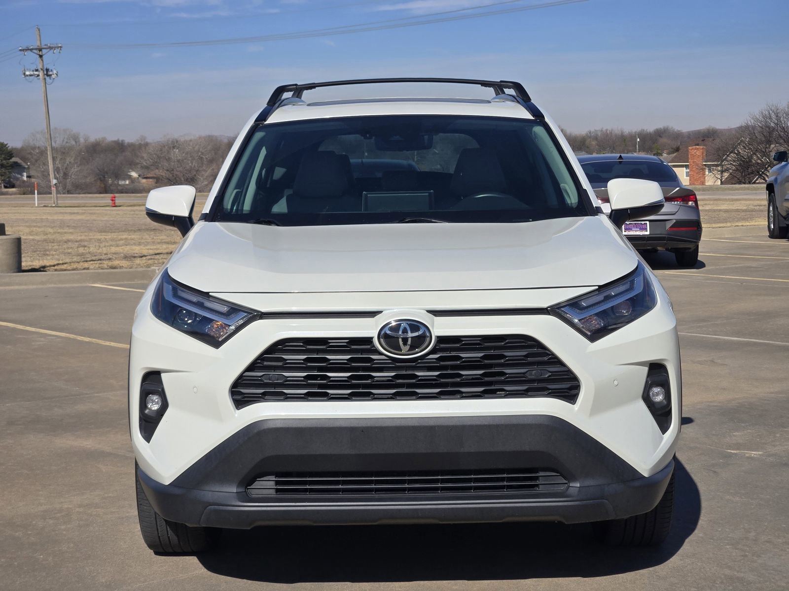 Used 2022 Toyota RAV4 XLE Premium image 6