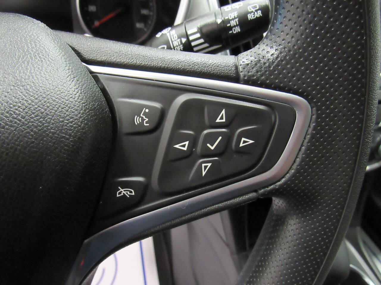 Used 2022 Chevrolet Equinox LS w/ LS Convenience Package AWD/4WD image 34