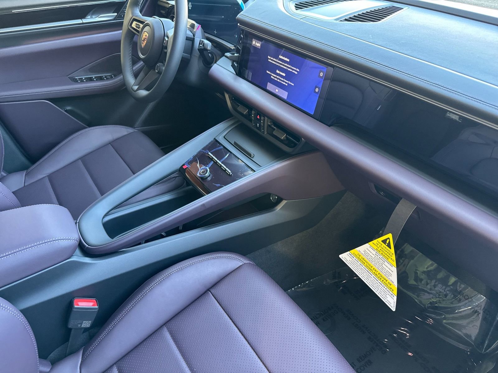 New 2026 Porsche Macan 4 Electric image 18