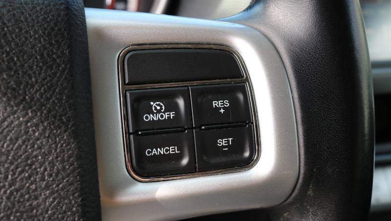 Used 2020 Dodge Journey SE w/ SE Popular Equipment Group image 13