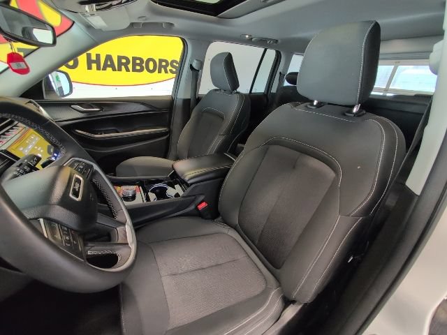 Used 2023 Jeep Grand Cherokee Laredo AWD/4WD image 10
