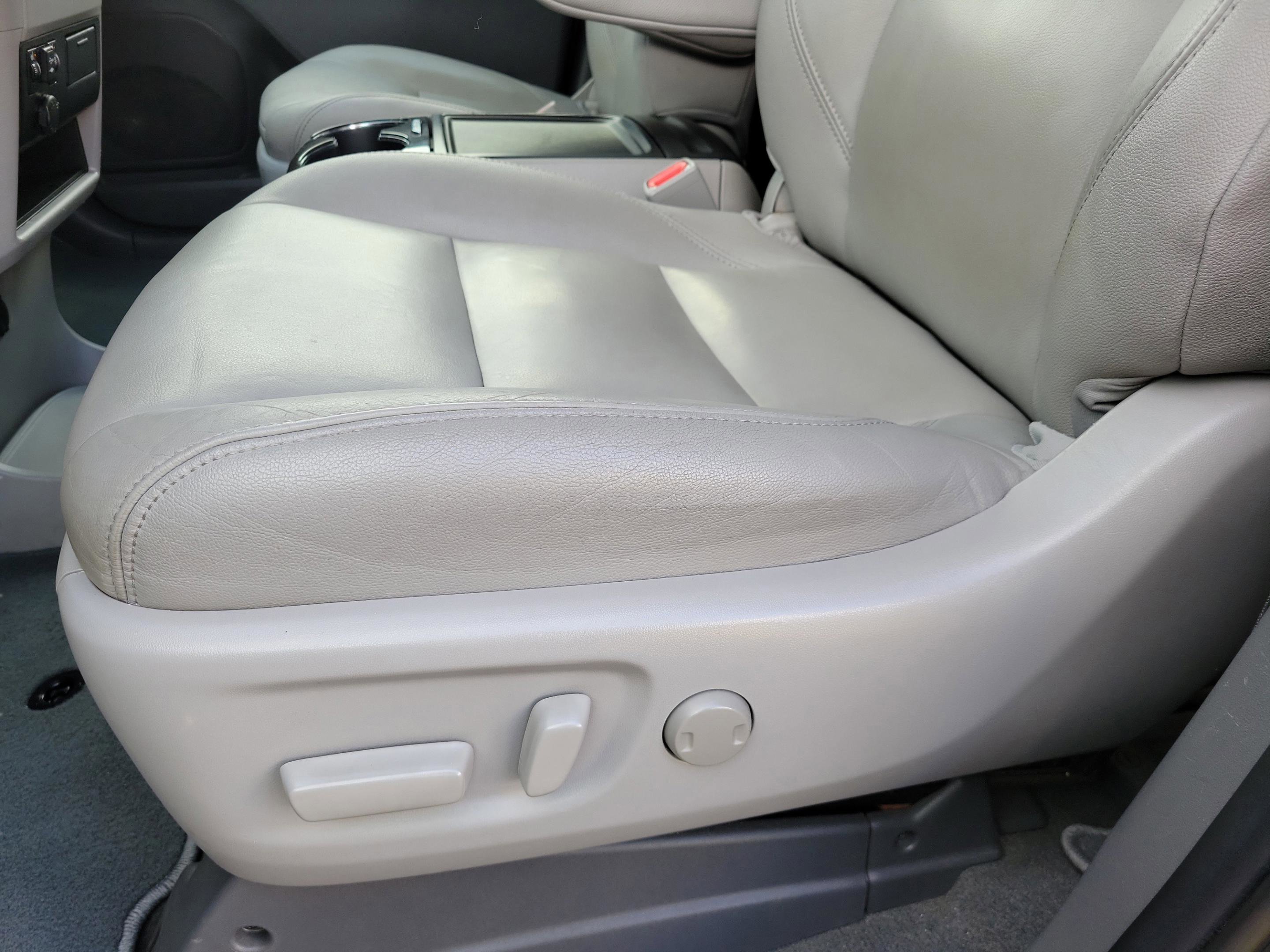 Used 2020 Toyota Sienna XLE image 15