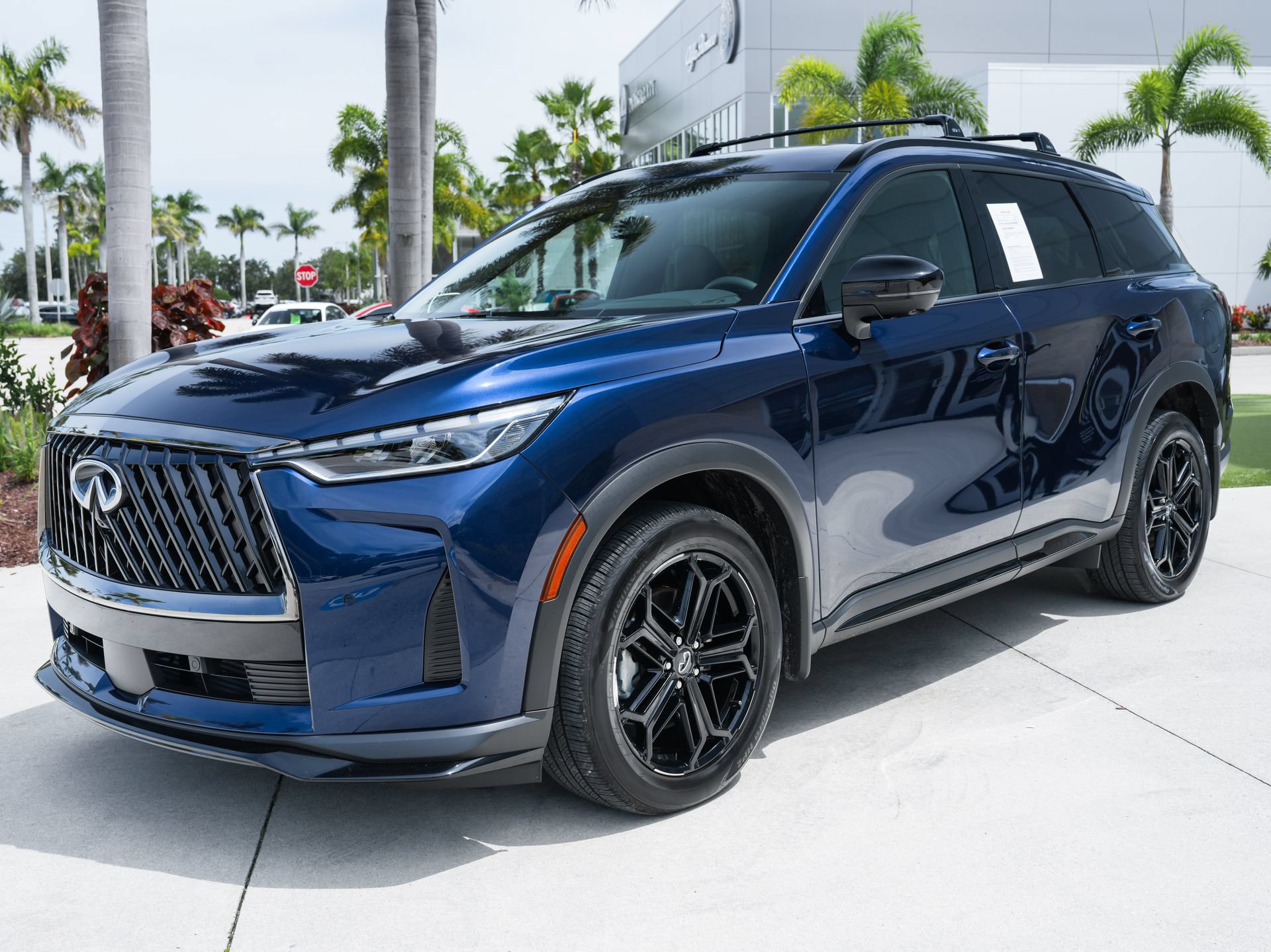 Certified 2026 INFINITI QX60 Sport w/ Dark Cargo Package AWD/4WD image 4