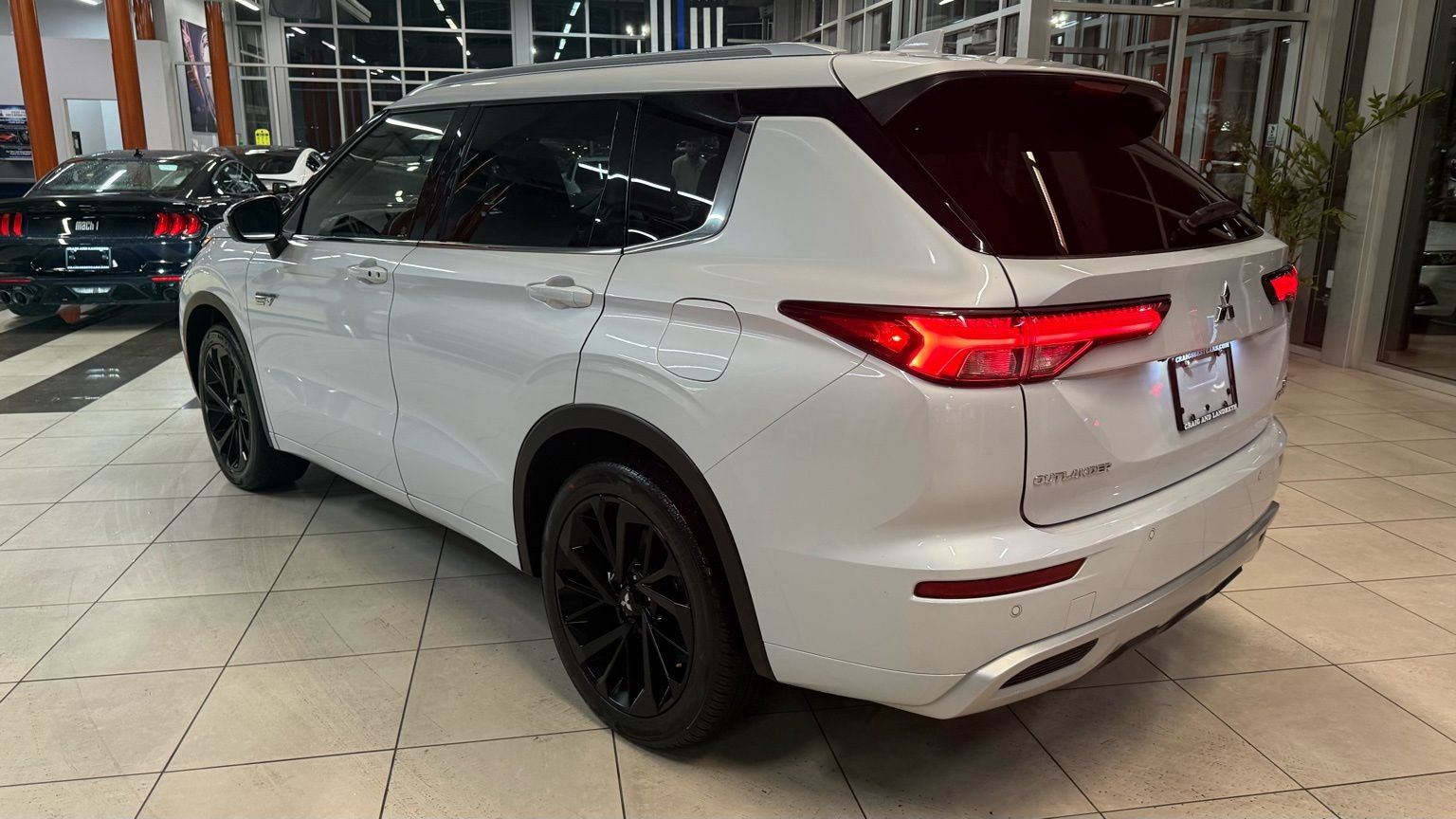 Used 2024 Mitsubishi Outlander SEL image 7