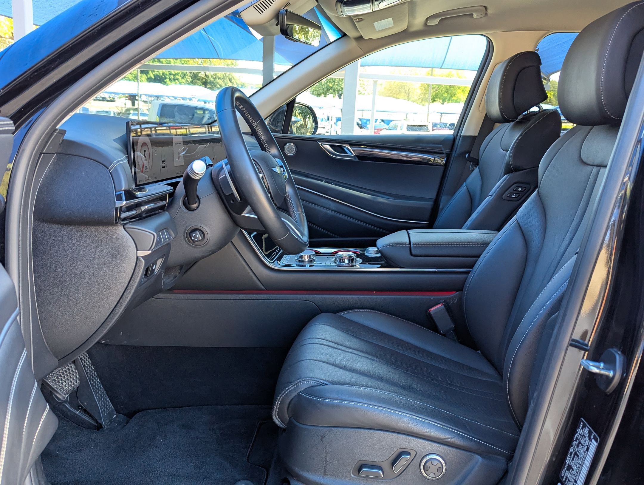 Used 2025 Genesis GV80 2.5T Standard image 10