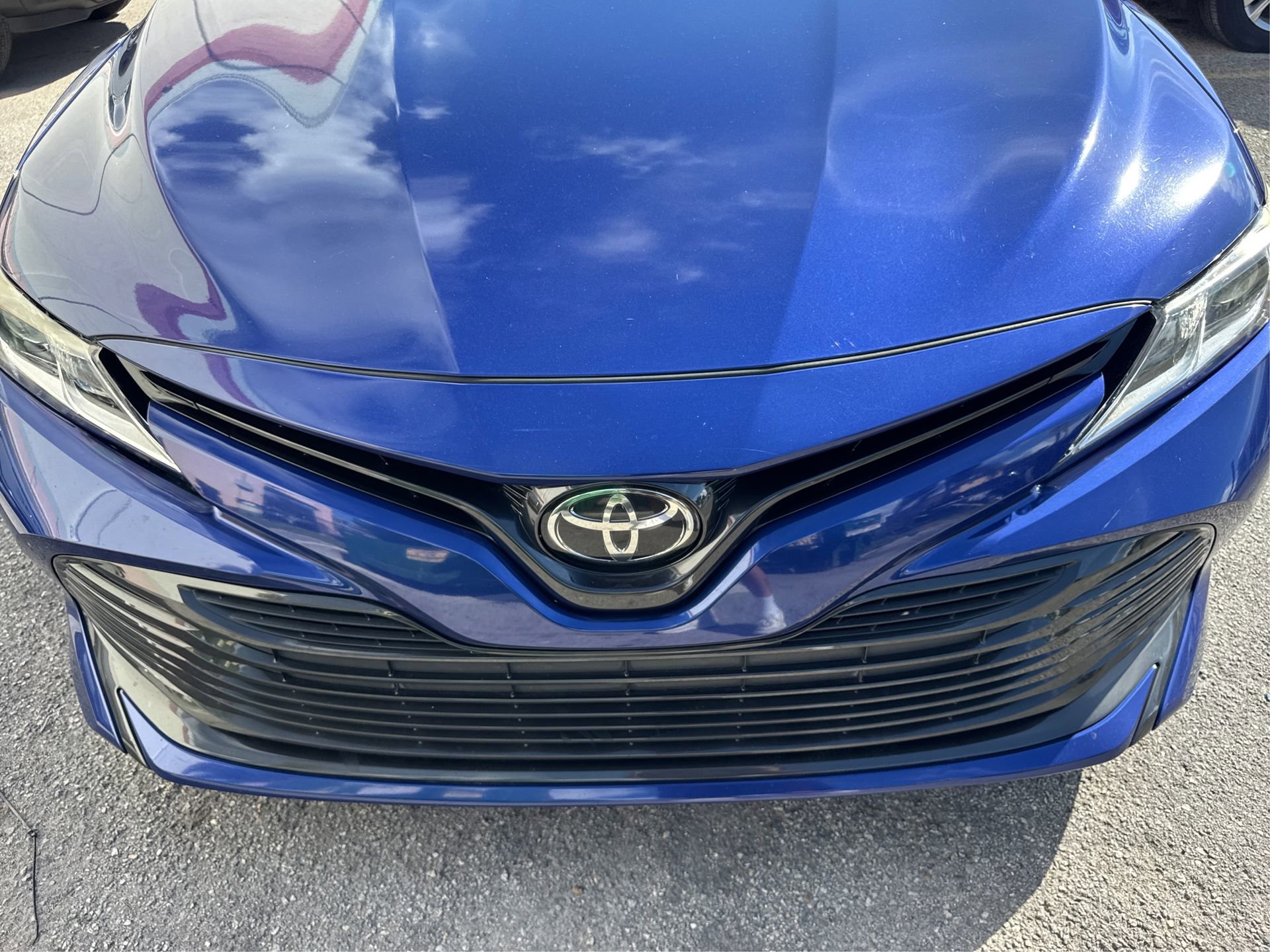 Used 2018 Toyota Camry LE image 13