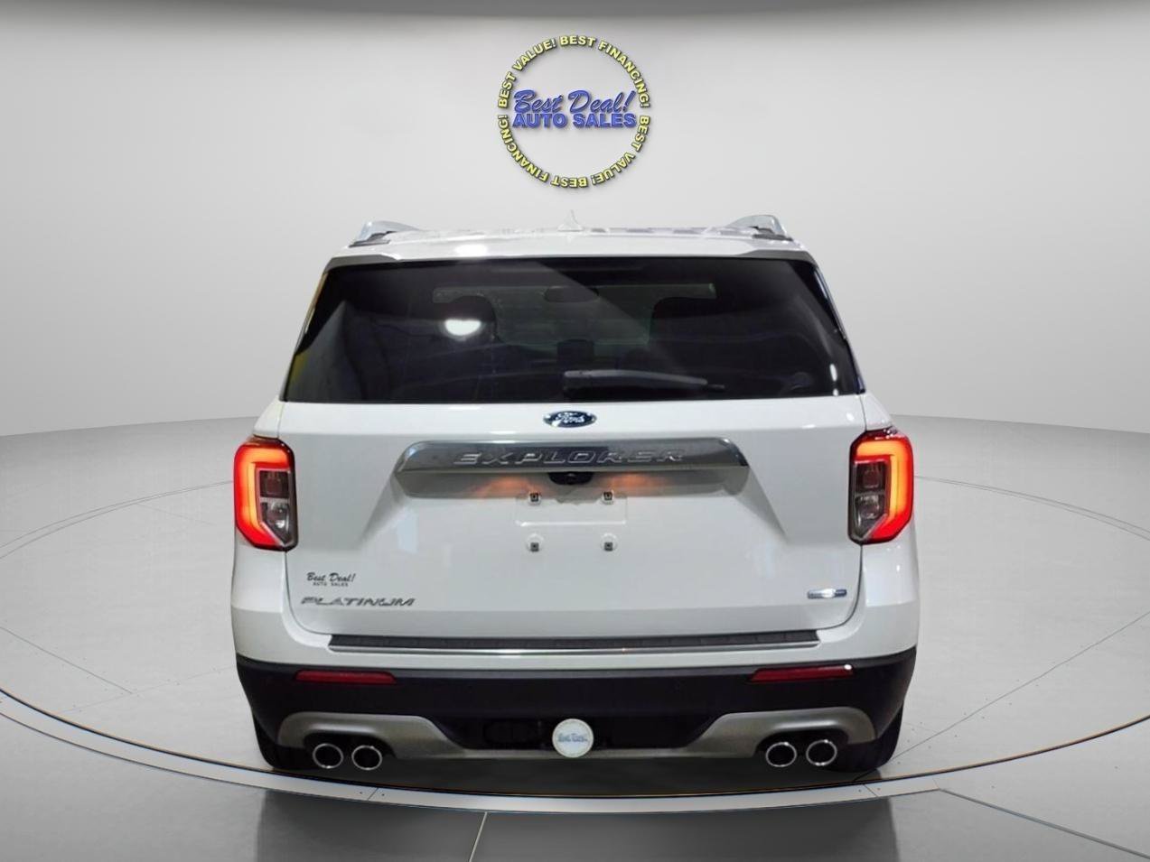 Used 2020 Ford Explorer Platinum w/ Premium Technology Package AWD/4WD image 4