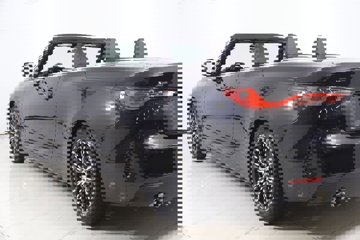 Used 2023 BMW 430i xDrive Convertible w/ Premium Package image 28