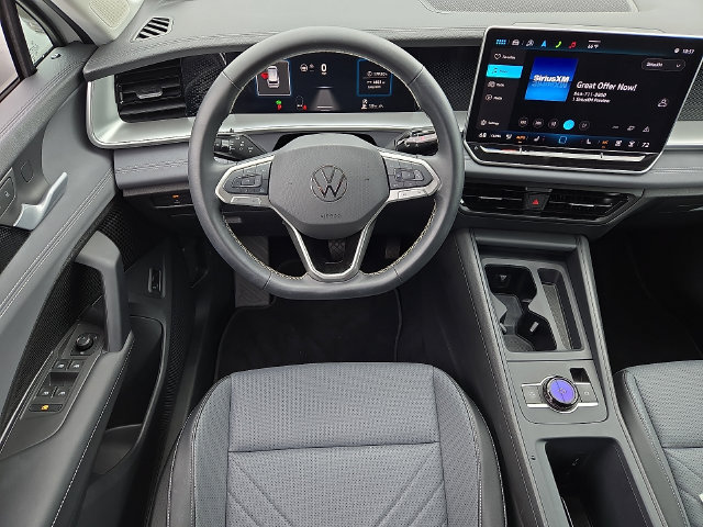 Certified 2025 Volkswagen Tiguan SE AWD/4WD image 11