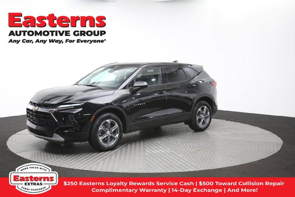 Used 2025 Chevrolet Blazer LT FWD image 59
