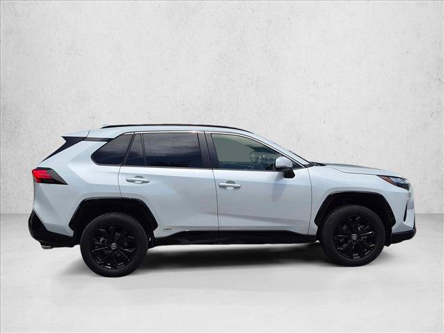 Used 2024 Toyota RAV4 SE AWD/4WD image 3