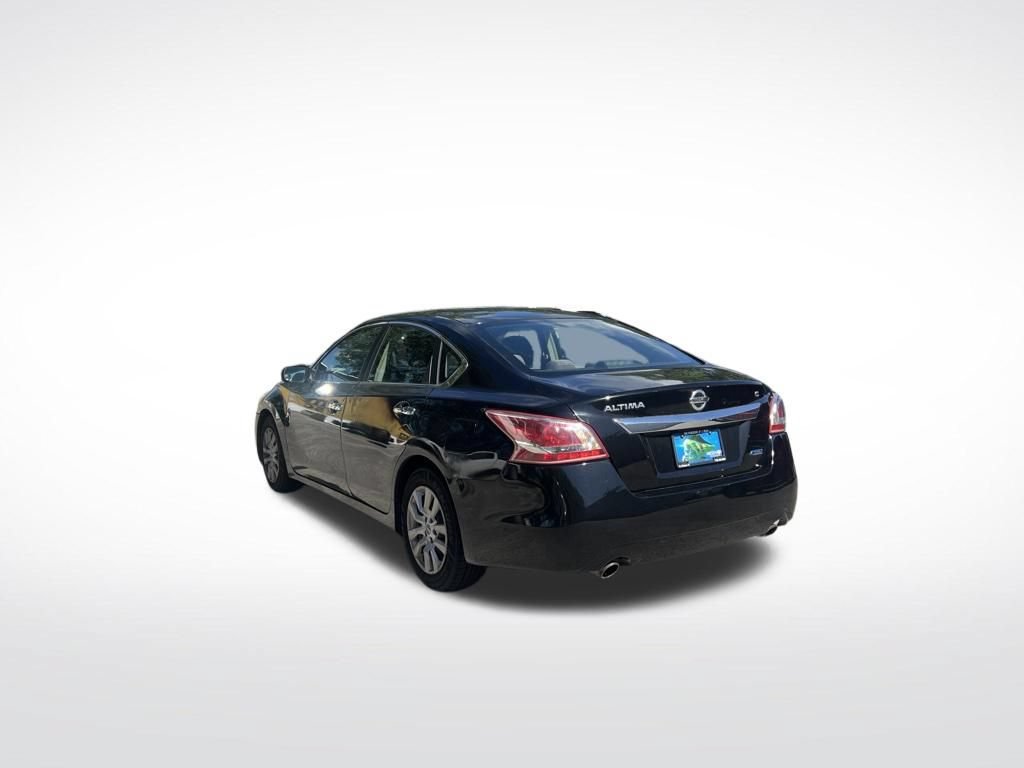 Used 2013 Nissan Altima 2.5 S FWD image 6