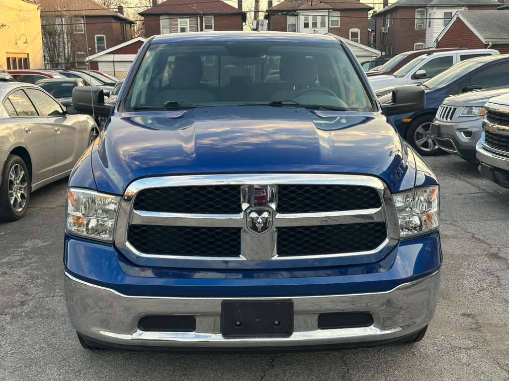 Used 2017 RAM 1500 Classic SLT AWD/4WD image 2