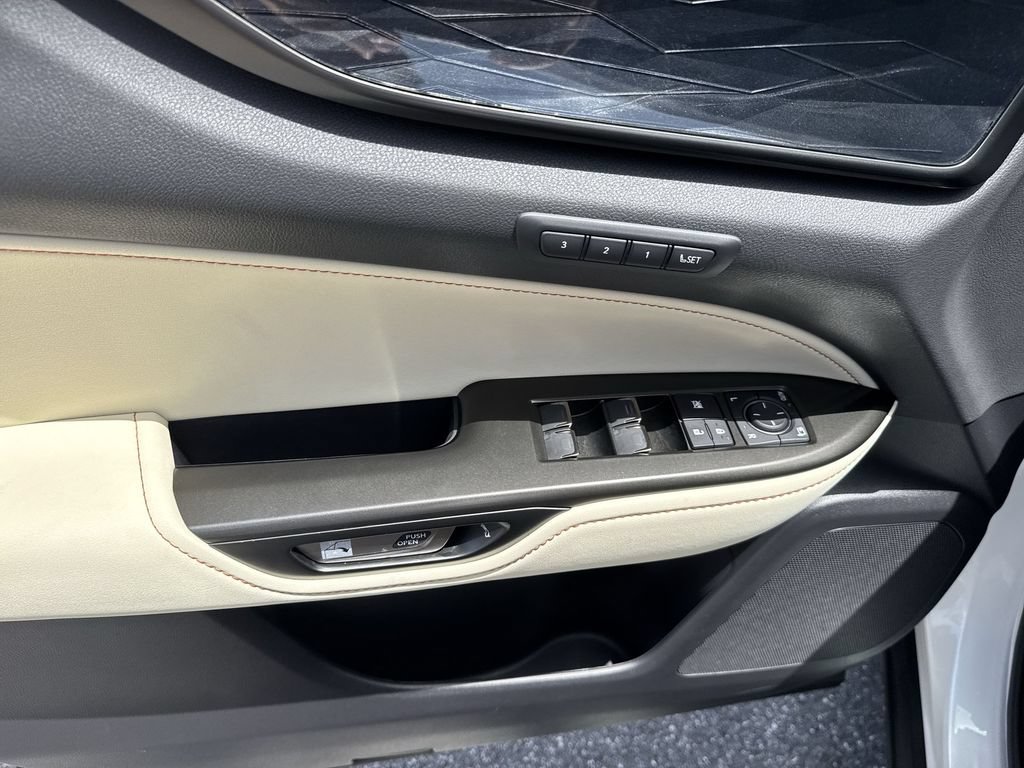 Used 2024 Lexus NX 250 FWD image 40