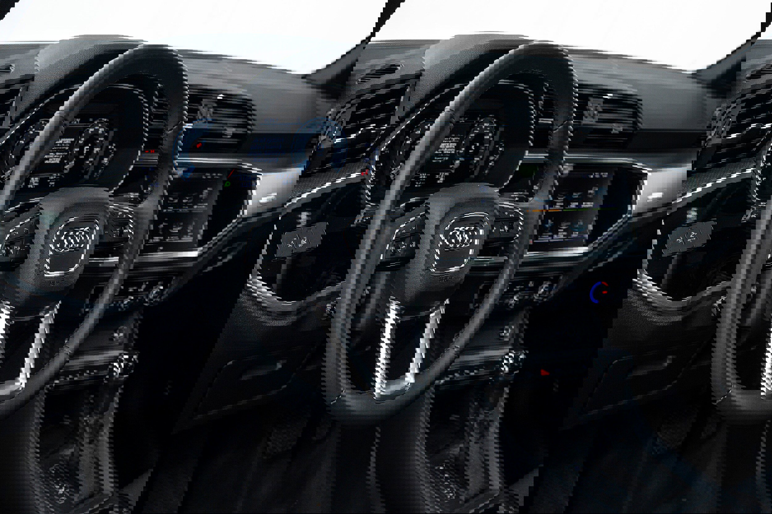 Used 2025 Audi Q3 2.0T Premium w/ Convenience Package image 9