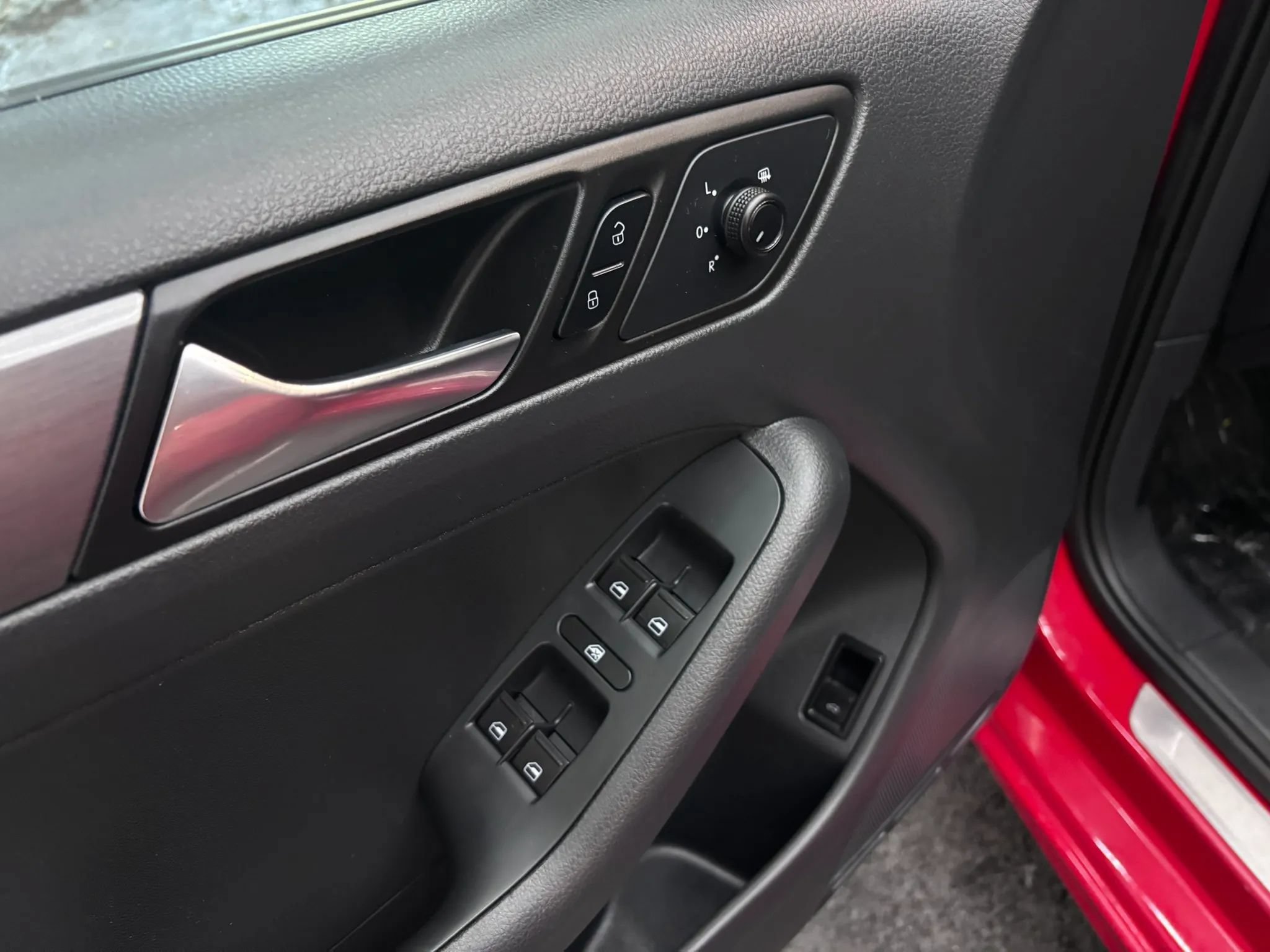 Used 2015 Volkswagen Jetta TDI S FWD image 19