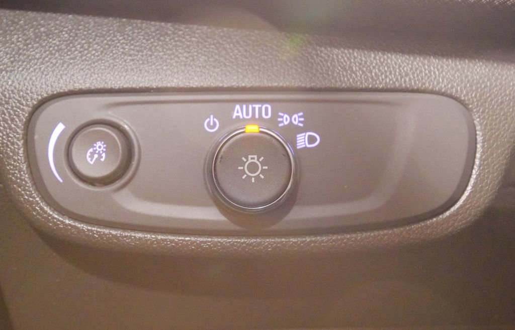 Used 2025 Chevrolet TrailBlazer LT image 36