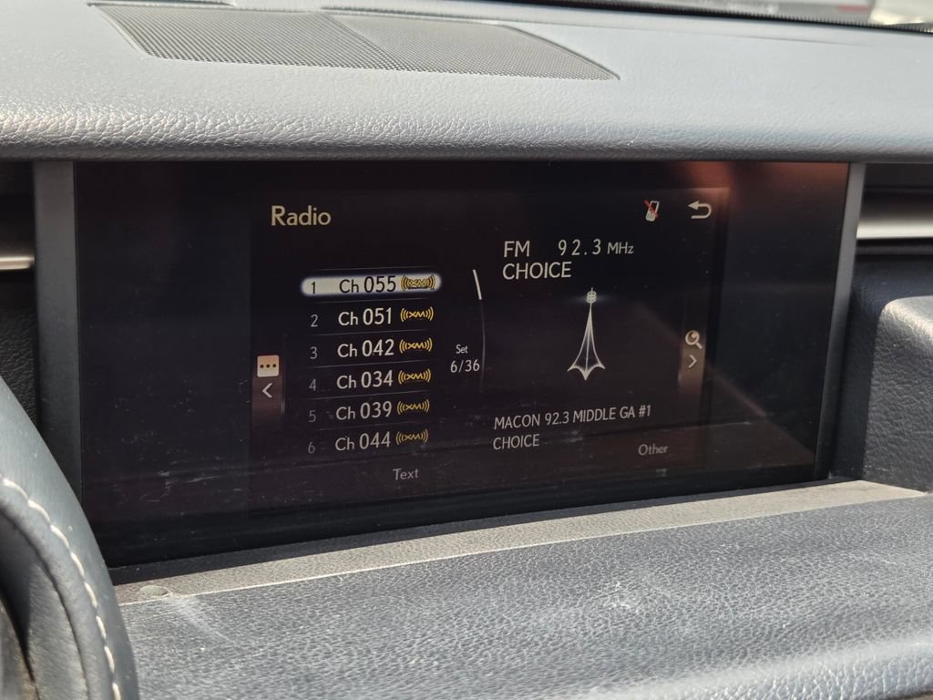 Used 2016 Lexus IS 200t w/ Premium Package RWD image 18