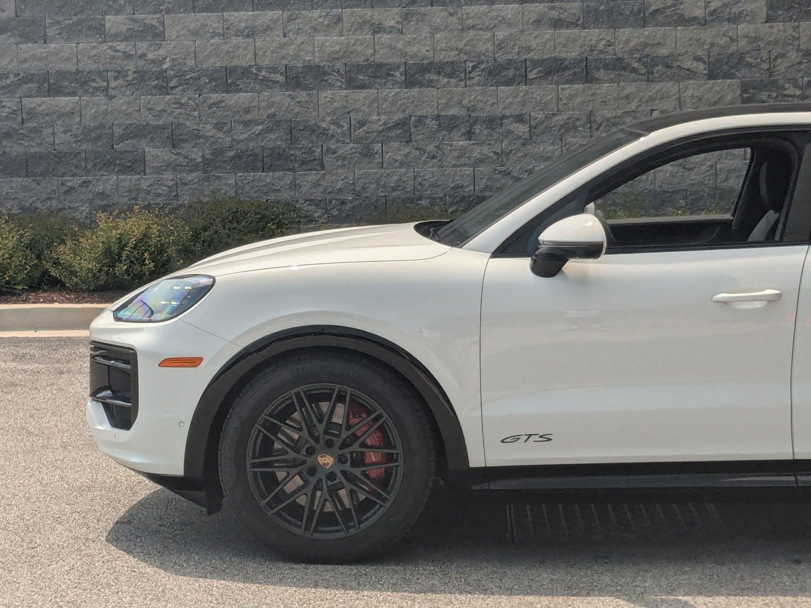 New 2025 Porsche Cayenne GTS image 11