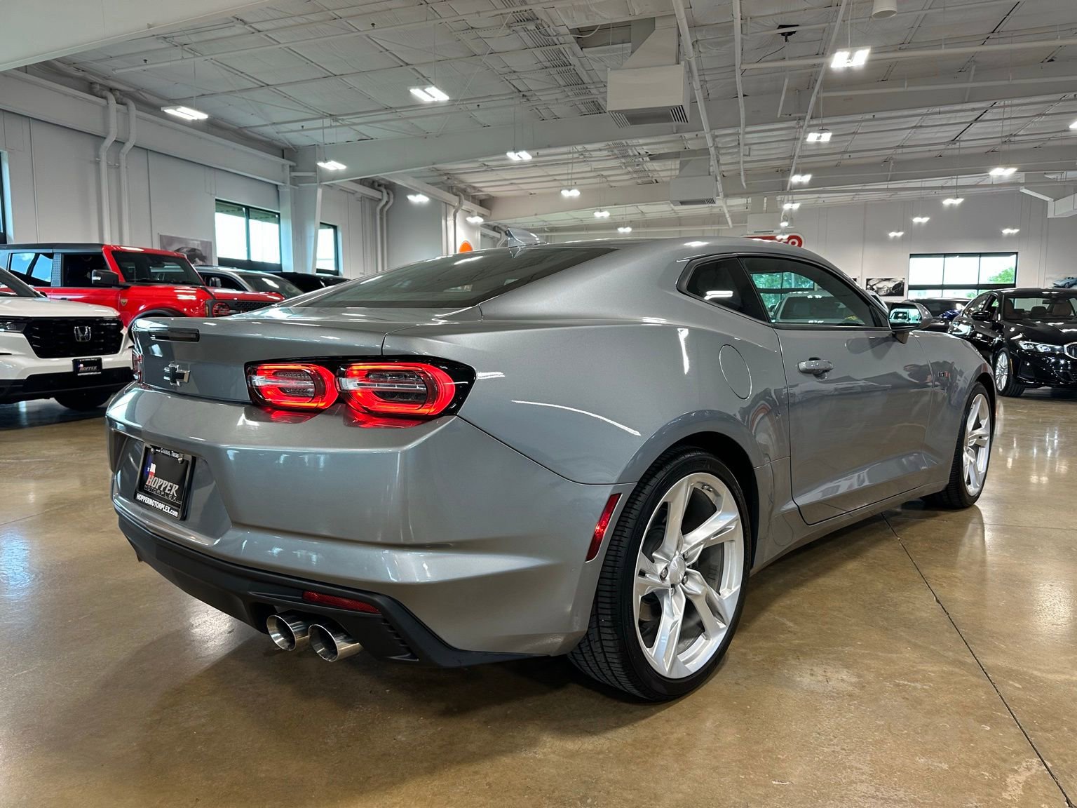 Used 2023 Chevrolet Camaro LT RWD image 7