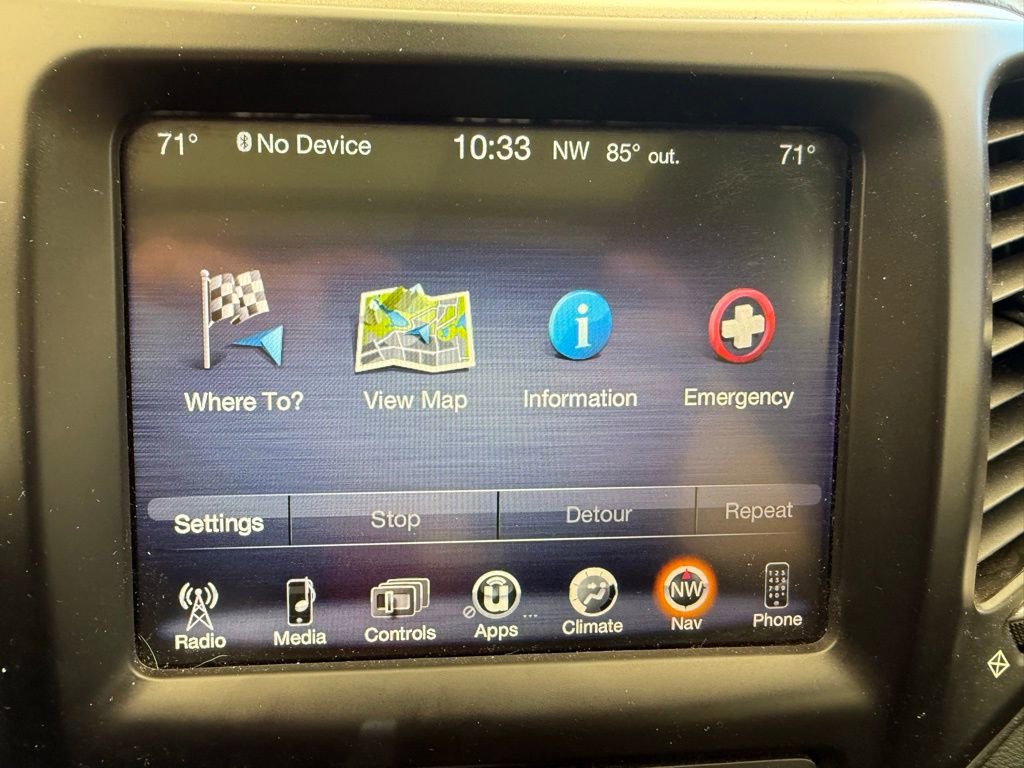 Used 2017 Jeep Cherokee Trailhawk w/ Comfort/Convenience Group image 32