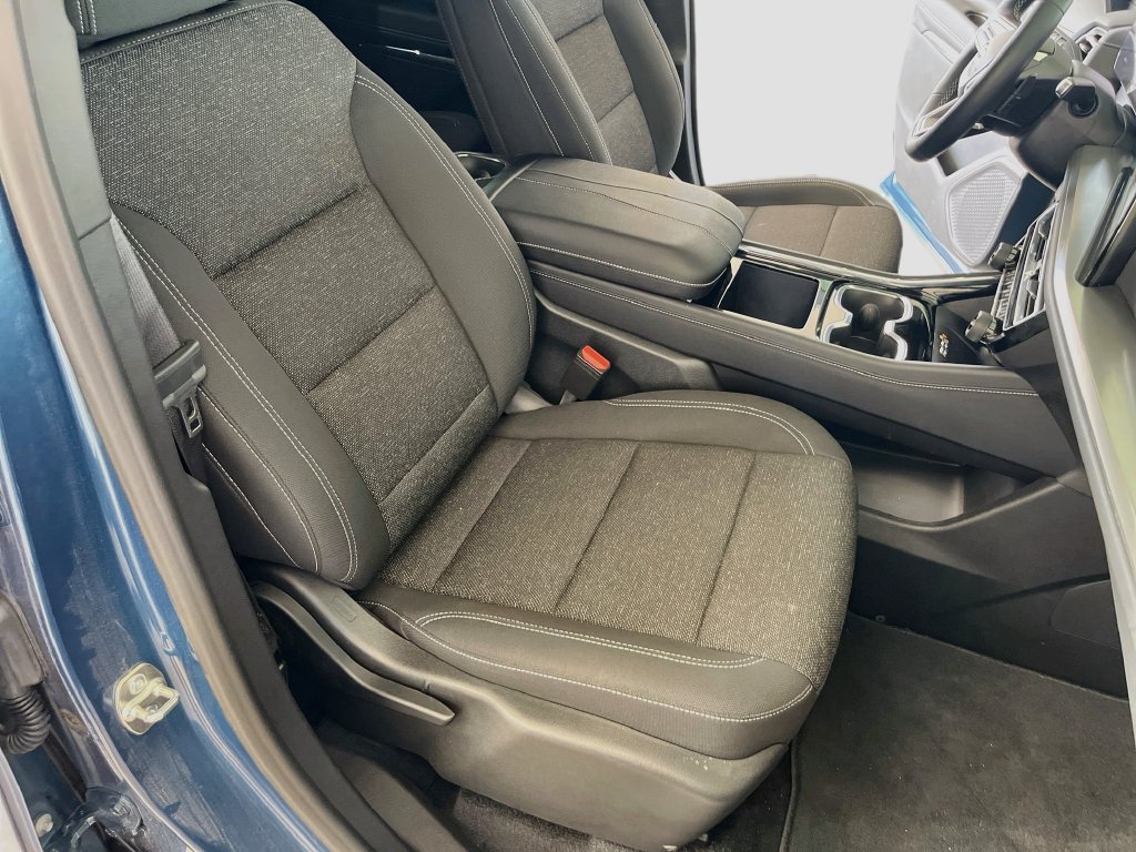 Used 2026 Chevrolet Traverse LT FWD image 29