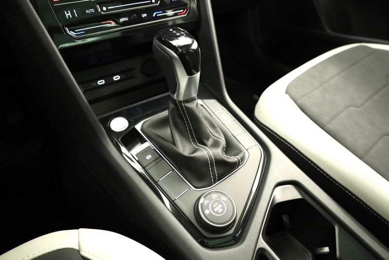 New 2026 Volkswagen Taos SE AWD/4WD image 21