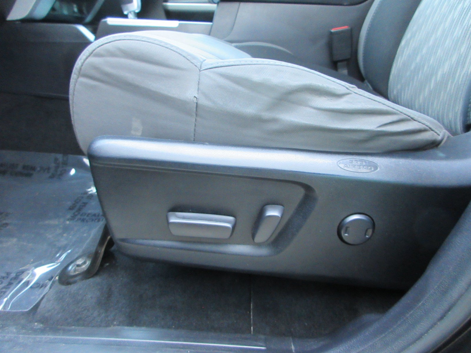 Used 2019 Toyota Tundra SR5 AWD/4WD image 29
