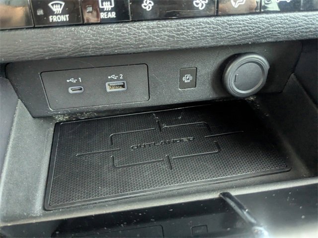 Used 2022 Mitsubishi Outlander SE image 22