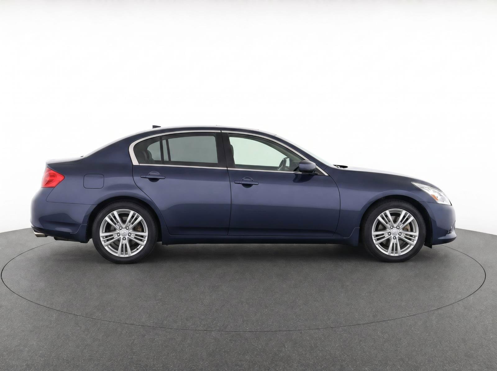 Used 2011 INFINITI G37 x Sedan w/ Premium Pkg AWD/4WD image 8
