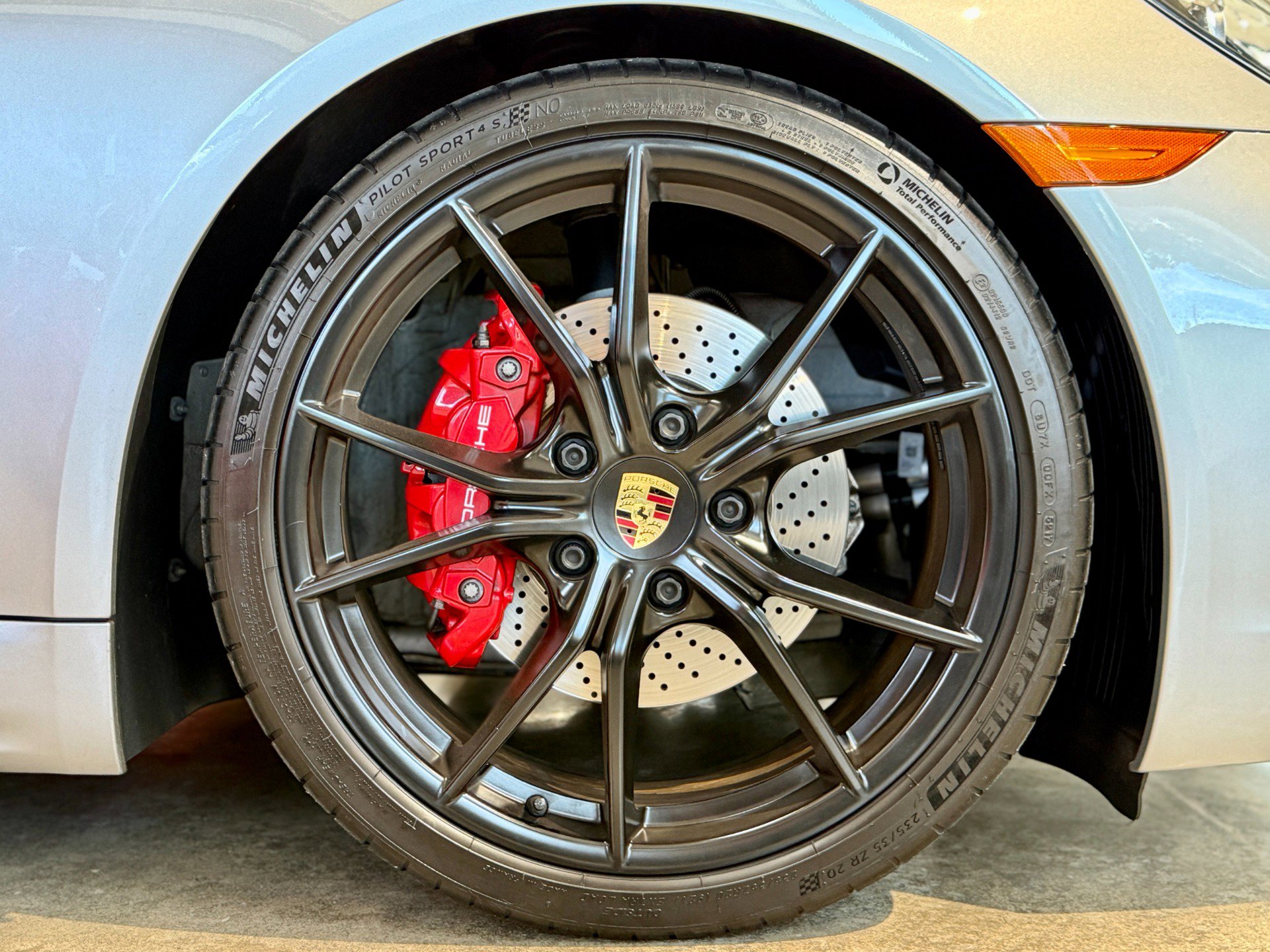 Used 2018 Porsche 718 Cayman GTS image 18