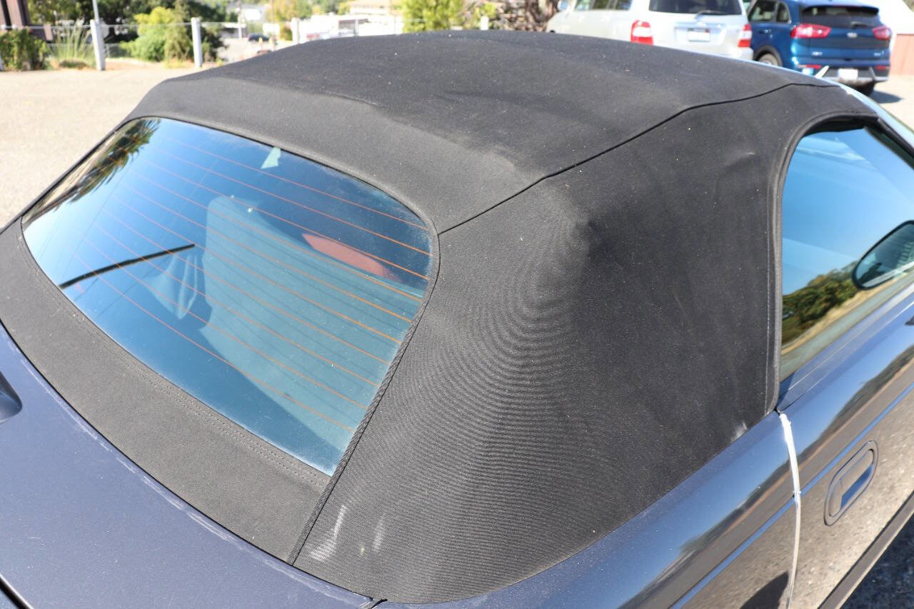 Used 2003 Ford Thunderbird image 46