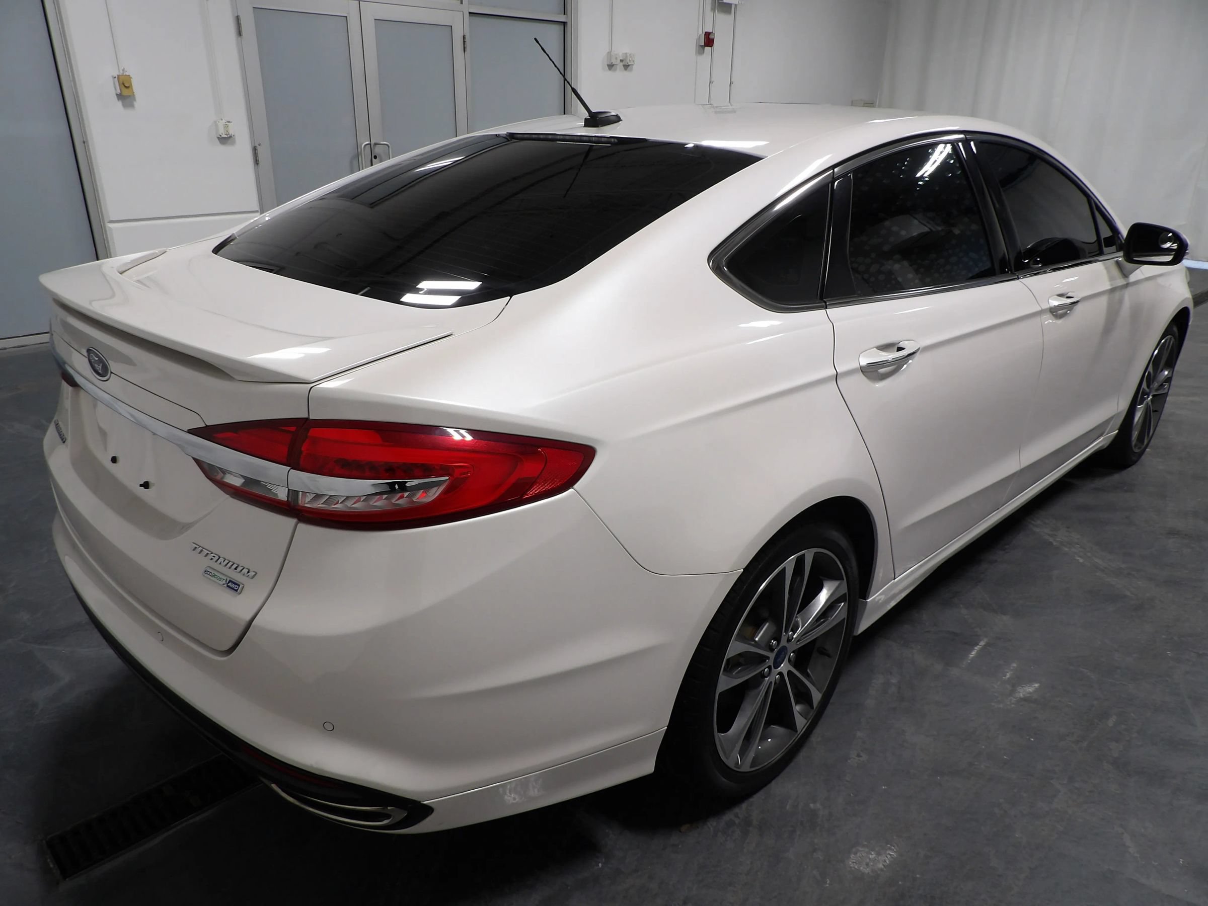 Used 2018 Ford Fusion Titanium AWD/4WD image 5