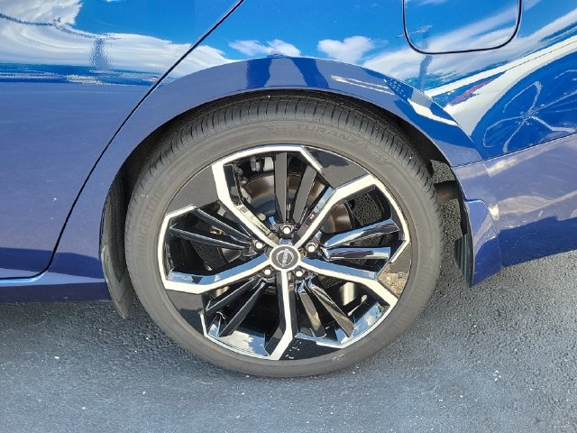 Used 2023 Nissan Altima 2.5 SR FWD image 8